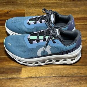 On Running Cloudmonster Shoes men’s size 8 blue and white
